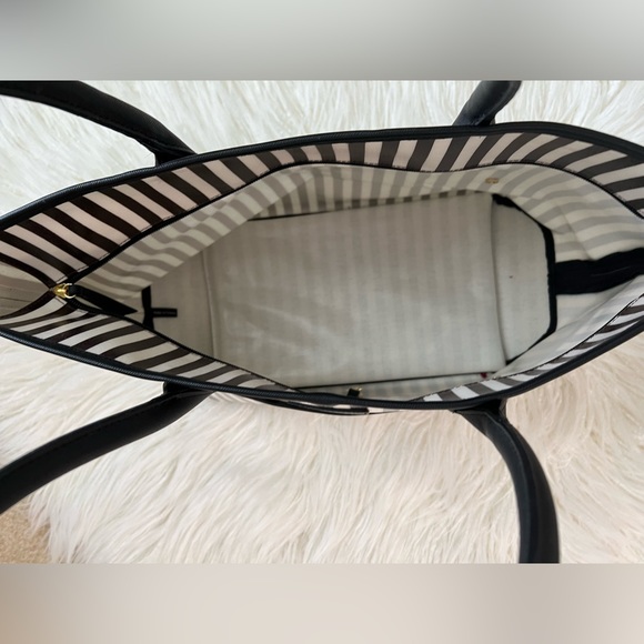 Henri Bendel Classic Tote Bag - Picture 3 of 6